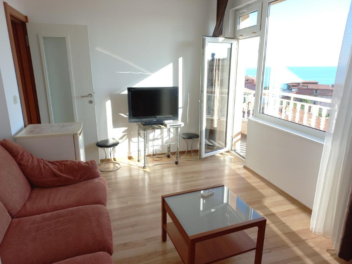 Guest House Rona - Free Parking And Sea View Sveti Vlas Dış mekan fotoğraf