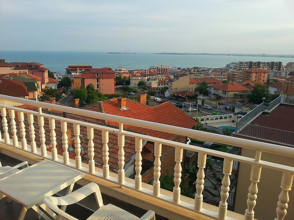 Guest House Rona - Free Parking And Sea View Sveti Vlas Dış mekan fotoğraf