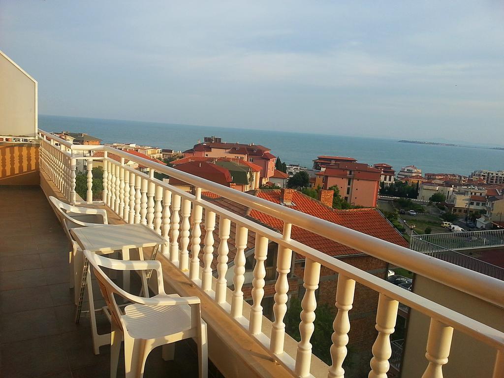 Guest House Rona - Free Parking And Sea View Sveti Vlas Dış mekan fotoğraf
